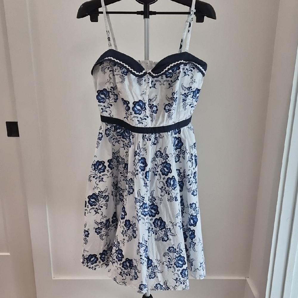 Tatyana Floral Pinup Dress Size XL